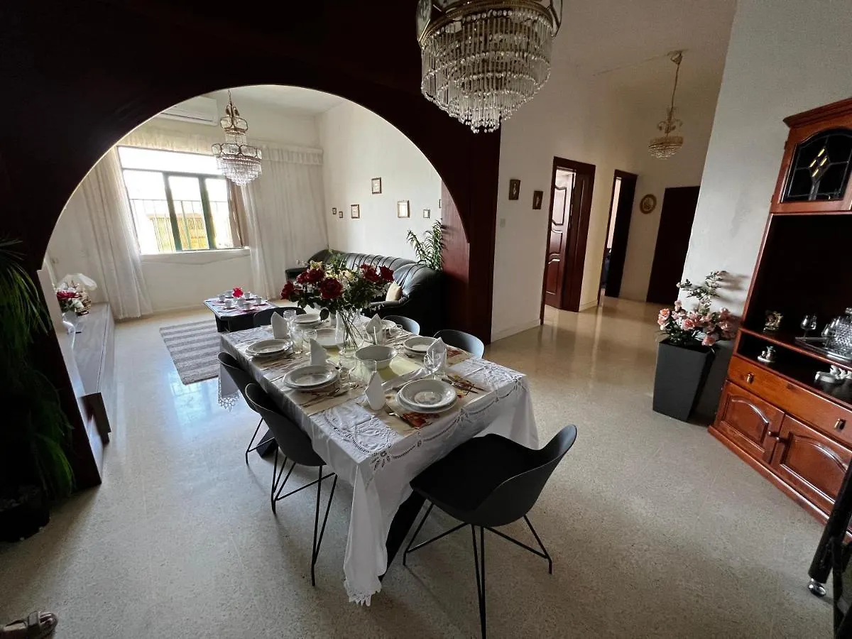Superb 3 Bedroom Apartment In La Valette